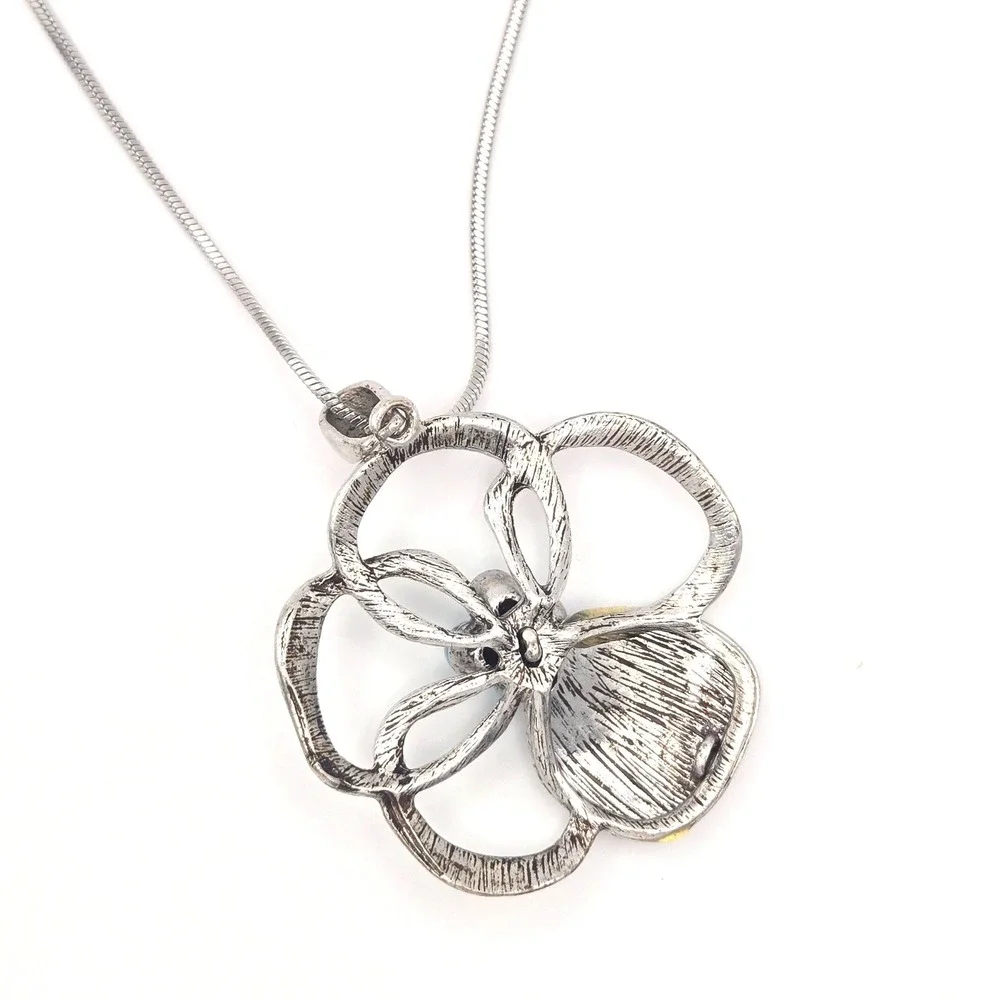 Silver Tone Flower Pendant Necklace Turquoise‎ Rhinestone Accent Snake Chain